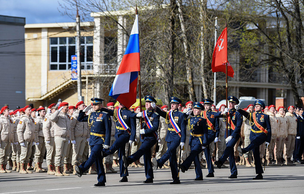 В Тверской области торжества в честь Дня Победы завершились праздничным салютом