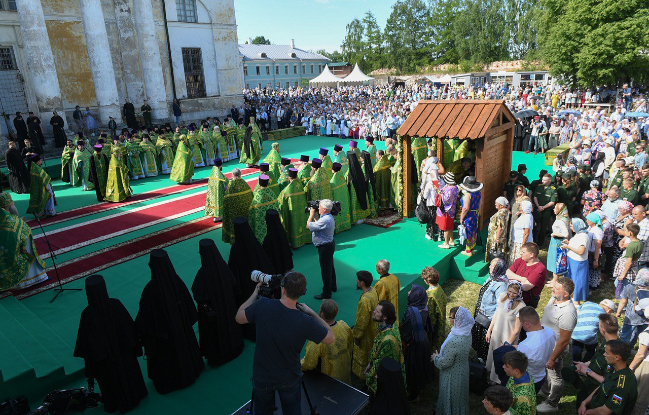 Губернатор Игорь Руденя принял участие в торжествах в честь 450-летия перенесения мощей святого преподобного Ефрема Новоторжского